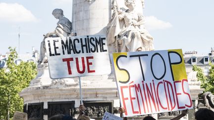 Un rassemblement pour réclamer des mesures contre les féminicides, place de la République, à Paris, le 6 juillet 2019. (SAMUEL BOIVIN / NURPHOTO)