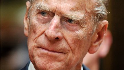 Le prince Philip, duc d'Édimbourg de Grande-Bretagne, assiste à une réception au palais de Buckingham, le 10 juin 2011. Photo d'illustration. (JOHN STILLWELL / POOL / AFP)