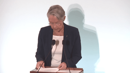 Conférence sociale sur les bas salaires : Elisabeth Borne appelle à la négociation (franceinfo)