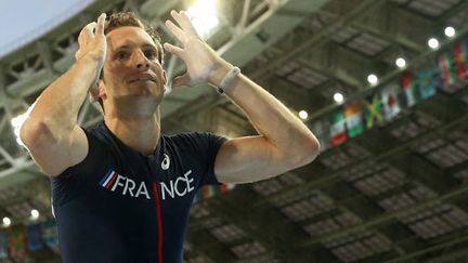 Déception pour Renaud Lavillenie, "seulement" deuxième du concours de saut à la perche