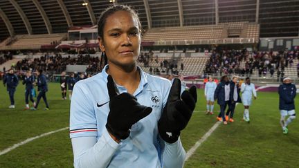 Wendie Renard risque de faire défaut aux Bleues face à la Hongrie. (FRANCOIS NASCIMBENI / AFP)