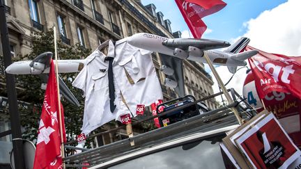 Une manifestation de la CGT d'Air France, le 8 octobre 2015 &agrave; Paris. (YANN KORBI / CITIZENSIDE.COM / AFP)