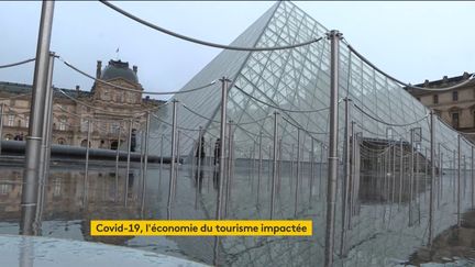 Le Louvre fermé à cause du coronavirus (FRANCEINFO)