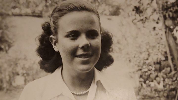 Thérèse Huet à 17 ans, à Nogent-sur-Marne (Val-de-Marne), fin 1944. (DR)