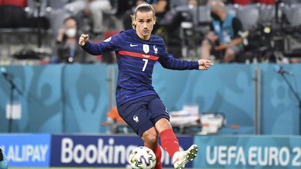 Le Français Antoine Griezmann lors de la victoire des Bleus face à l'Allemagne (1-0) à l'Euro, mardi 15 juin 2021. (FRANK HOERMANN/SVEN SIMON / dpa Picture-Alliance via AFP)