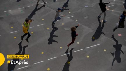 Une cour d'école à Paris, le 14 mai 2020. (FRANCK FIFE / AFP)