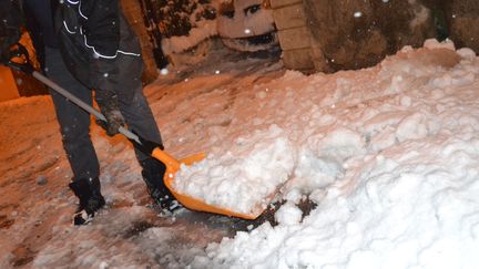 La neige est tombée abondamment, près de Saint-Etienne (Loire), le 15 novembre 2019.&nbsp; (SYLVAIN THIZY / AFP)