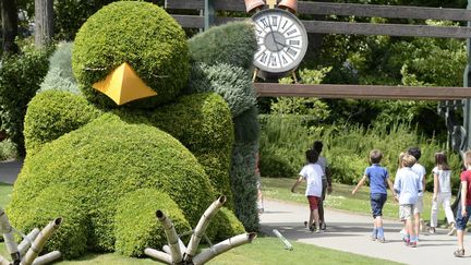 Le poussin qui dort de Claude Ponti dans les Jardins de Nantes en juin 2014
 (PHOTOPQR/OUEST FRANCE)