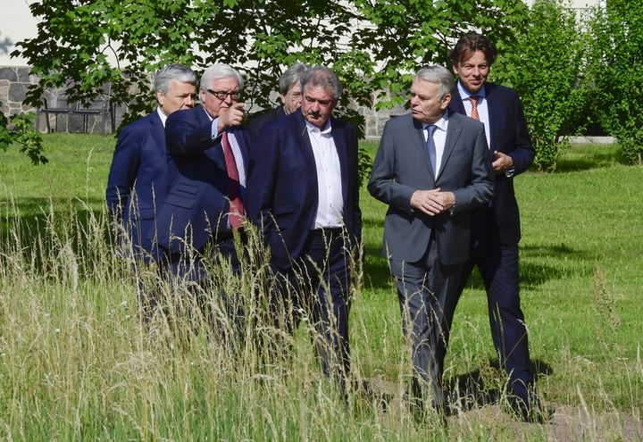 Les ministres de affaires étrangères des six pays fondateurs de l'Union européenne, le 25 juin 2016 à Berlin, lors d'une entrevue après le Brexit. (JOHN MACDOUGALL / AFP)