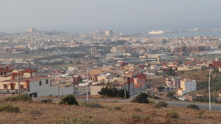 Vue générale de l'enclave espagnole de vMelilla, située en territoire marocain, le 5 juillet 2015. (GILLES BADER / CROWDSPARK / AFP)