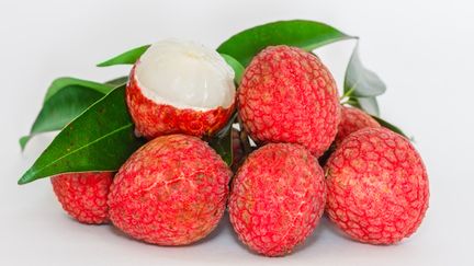  (Des litchis à la place de la bûche? © chaphot - Fotolia)