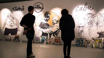 Le festival de la bande dessin&eacute;e d'Angoul&ecirc;me (Charente) pr&eacute;sente l'exposition "Une histoire de 'Charlie Hebdo'", le 28 janvier 2015. (PIERRE DUFFOUR / AFP)