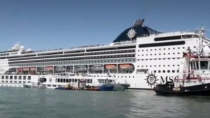 Venise : un paquebot incontrôlable fonce dans le port