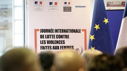 Une convention relative au traitement des mains courantes en matière de violences faites aux femmes, le 25 novembre 2014, à Paris. (VINCENT ISORE / MAXPPP)