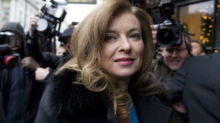 Val&eacute;rie Trierweiler arrive &agrave; une d&eacute;dicace de son livre "Merci pour ce moment", dans une librairie de Londres (Royaume-Uni), le 25 novembre 2014. (JUSTIN TALLIS / AFP)