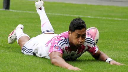 L'ailier du Stade Français Francis Fainifo