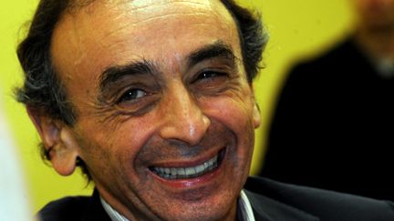 Eric Zemmour lors d'une d&eacute;dicace &agrave; Toulouse (Haute-Garonne), le 18 novembre 2014. (  MAXPPP)