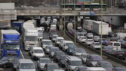 Le p&eacute;riph&eacute;rique parisien, le 16 mars 2014.&nbsp; (MUSTAFA YALCIN / ANADOLU AGENCY / AFP)