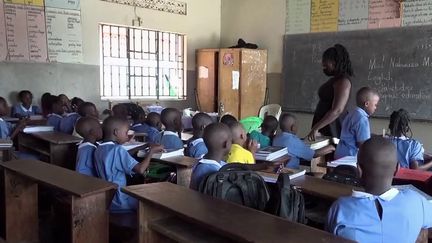 Ouganda : les écoles rouvrent leurs portes après deux ans de fermeture (FRANCE 2)