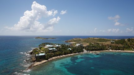 Vue aérienne de l'île Little St. James, appartenant au financier Jeffrey Epstein, le 21 juillet 2019.&nbsp; (MARCO BELLO / AFP)