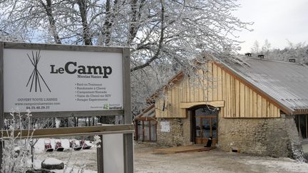 Le camp de &nbsp;Nicolas Vanier&nbsp;dans le parc du Vercors (Dr&ocirc;me) a ferm&eacute; ses portes, mardi 8 juillet 2014. (  MAXPPP)