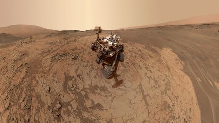 Un autoportrait de Curiosity, le robot de la Nasa &agrave; la surface de Mars, diffus&eacute; par l'agence spatiale am&eacute;ricaine, le 24 f&eacute;vrier 2015. (NASA / JPL-CALTECH / MSSS / AFP)