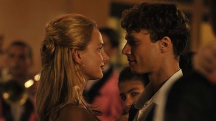 Emilie (Nora Arnezeder) et Younes (Fu&#039;a Ait Aattou) dans &quot;Ce que le jour doit à la nuit&quot; d&#039;Alexandre Arcady.
 (Etienne George)