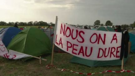 Sécheresse : la bataille de l'eau démarre dans les Deux-Sèvres contre un projet de méga-bassine (France 2)