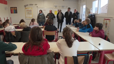 Conty : après la tornade, les élèves font leur rentrée scolaire dans des nouvelles classes (FRANCE 3)