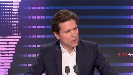 Geoffroy Didier, directeur de la communication de Valérie Pécresse, eurodéputé LR, était dimanche 6 mars l'invité du 8h30 franceinfo. (FRANCEINFO / RADIOFRANCE)