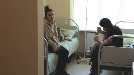 Guerre en Ukraine : le système de santé ukrainien affaibli par la Russie