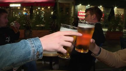 Paris : fin des terrasses éphémères, les restaurateurs doivent les démonter