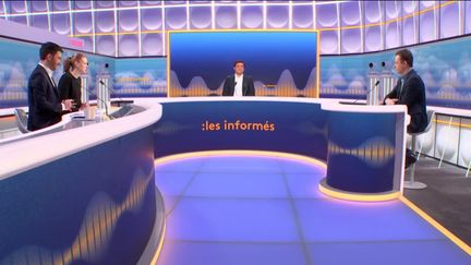 Autour de&nbsp;Lorrain Sénéchal&nbsp;et Renaud Dély, les informés débattent de l'actualité du&nbsp;vendredi 6&nbsp;janvier 2023. (FRANCEINFO / RADIOFRANCE)