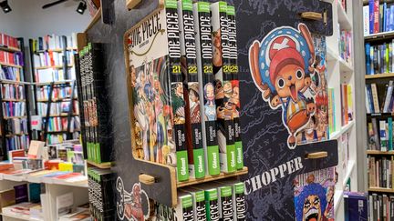 Des mangas "One Piece" dans une librairie parisienne. (RICCARDO MILANI / HANS LUCAS)