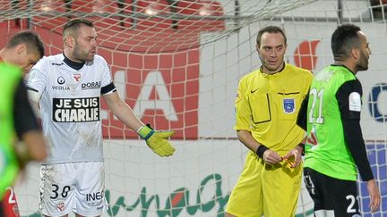 Le gardien dijonnais Baptiste Reynet a été expulsé face à Tours. (PHILIPPE BRUCHOT / MAXPPP)