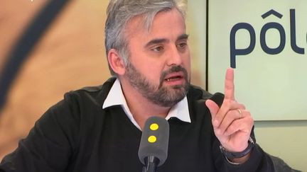 Alexis Corbière, député La France insoumise invité de franceinfo le 29 décembre 2017. (RADIO FRANCE / FRANCE INFO)