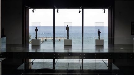 Baie vitrée avec vue sur la mer Méditerranée, au musée Nabu (27 septembre 2018)
 (Joseph Eid / AFP)