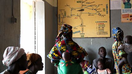 Au Burkina Faso, plus de 50% des femmes sont mariées avant 18 ans selon l'Unicef, certaines tombent enceintes adolescentes. (ANNE MIGNARD/RADIO FRANCE)