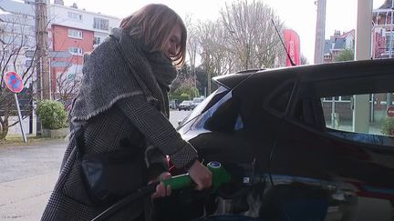 Carburants : la baisse des prix à la pompe va-t-elle durer ?