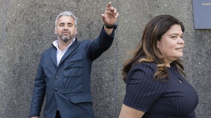 Les députés LFI Alexis Corbière et Raquel Garrido, le 18 mai 2022 à Bobigny (Seine-Saint-Denis). (MAXPPP)