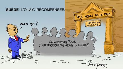 a été attribué à l’Organisation pour l’interdiction des armes chimiques (OIAC), chargée de démanteler l’arsenal chimique syrien.

Le président français, François Hollande, avait plaidé une intervention occidentale pour «punir» le régime de Bachar al-Assad, accusé d’avoir mené l’attaque au gaz sarin qui a fait plus de 1400 morts le 21 août 2013 dans la banlieue de Damas.  (Franck Pucques/FTV)