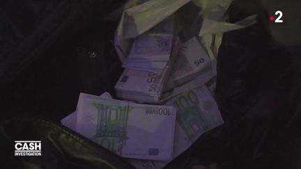 VIDEO. "Cash Investigation" a rencontré un "collecteur", petite main du blanchiment du trafic de cannabis