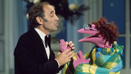 Le chanteur Charles Aznavour a été l'invité du "Muppet Show" en 1976. (REX/SHUTTERSTOCK/SIPA / SHUTTERSTOCK)