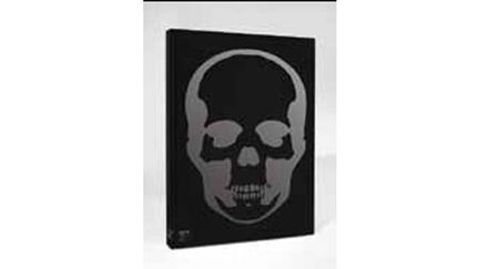 The Curated Collection. Prix: 90 euros.
	Le créateur de mode Lucien Pellat-Finet (connu pour ses imprimés crânes) a dessiné 4 couvertures de ce livre sur l’histoire des skulls avec un grand nombre d’intervenants comme Alexander McQueen, John Richmond, James Hopkins, Andy Warhol…
 (Editrice Patrice Farameh.)