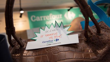 La chaîne de distribution Carrefour et son secteur "Carrefour occasion", aux Ulis (Essonne). (AURELIE LADET / MAXPPP)