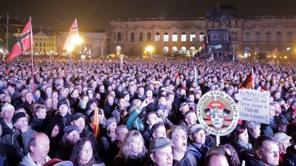 Des partisans du mouvement anti-immigration Pegida r&eacute;unis lundi 19 octobre 2015 &agrave; Desde en Allemagne. (MAXPPP)