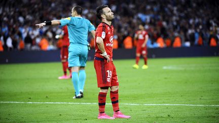 Mathieu Valbuena pendant le match OM-OL au stade V&eacute;lodrome de Marseille (Bouches-du-Rh&ocirc;ne), le 20 septembre 2015. (FRANCK PENNANT / AFP)