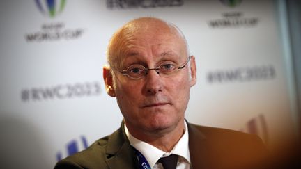 Le président de la Fédération française de rugby (FFR), Bernard Laporte, à Londres, le 15 novembre 2017. (ADRIAN DENNIS / AFP)