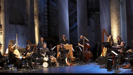 L'ensemble "L'Arpeggiata", avec Christina Pluhar en deuxième place en venant de gauche.
 (Michael Uneffer)