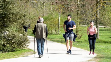 Footing&nbsp;à Toulouse le 20 mars 2020, malgré les consignes de confinement (NATHALIE SAINT-AFFRE / MAXPPP)